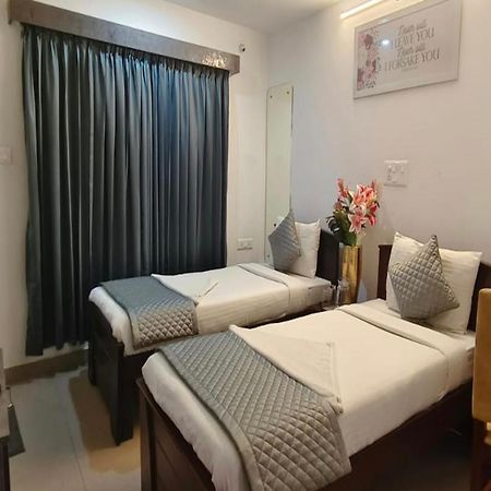 Yahweh Suites Bangalore Exterior foto